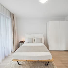 Apartment for rent for €1,450 per month in Frankfurt am Main, Klüberstraße