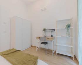 Chambre privée à louer pour 535 €/mois à Turin, Via La Loggia