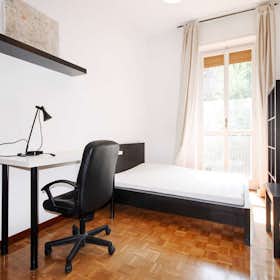 WG-Zimmer for rent for 650 € per month in Milan, Via Emilio De Marchi