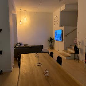 Wohnung for rent for 34.999 DKK per month in Copenhagen, Monica Zetterlunds Vej