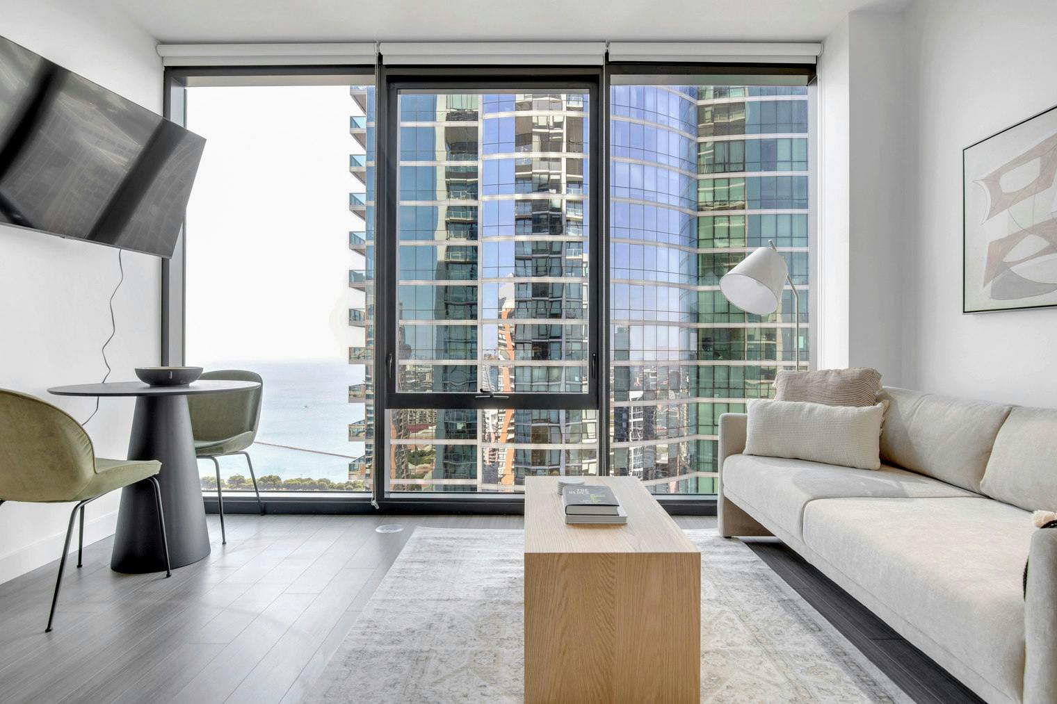 S Indiana Ave, Chicago, IL preview