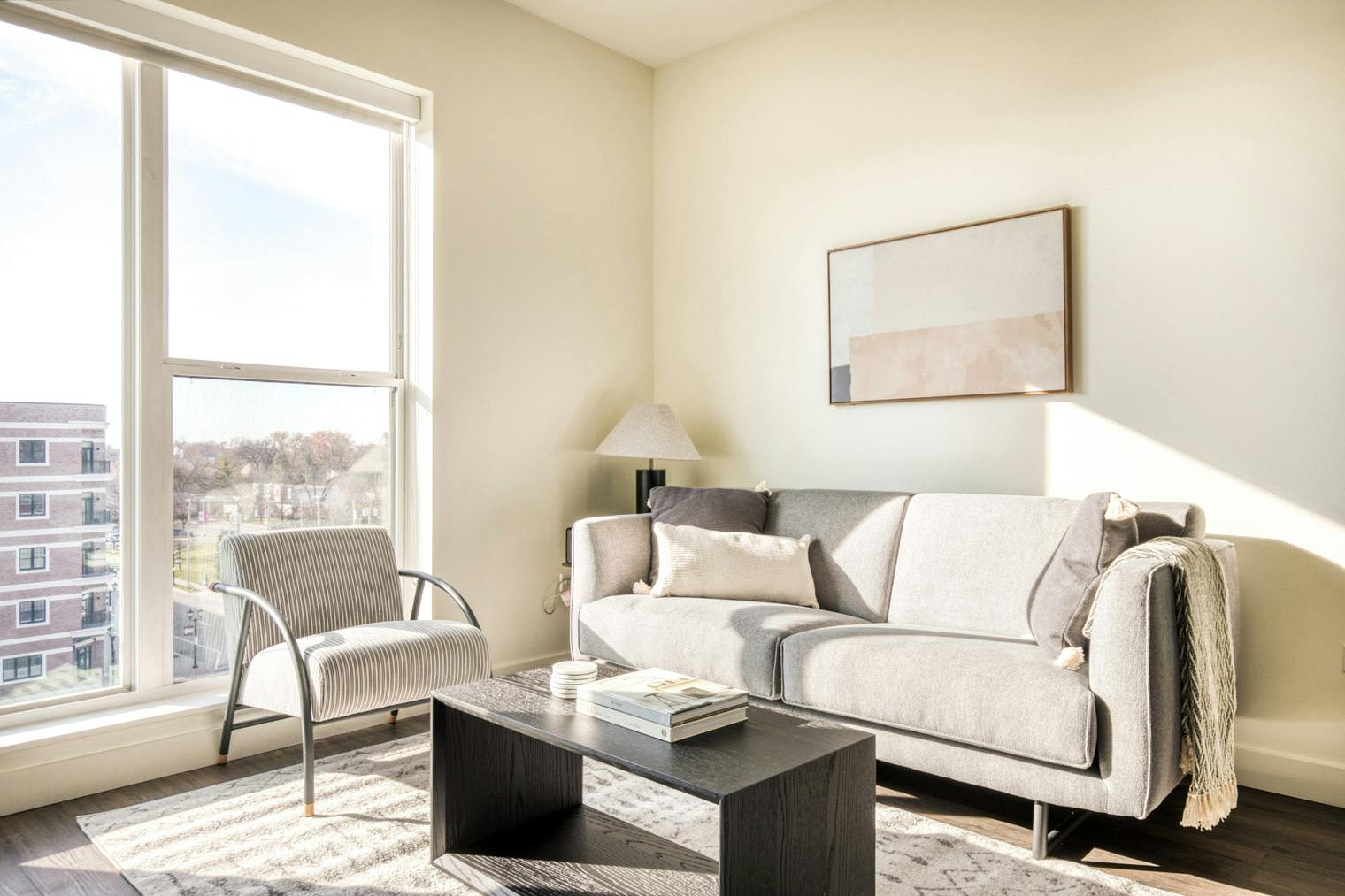 Квартира за оренду для $5,727 на місяць у Elmhurst, North Addison Avenue
