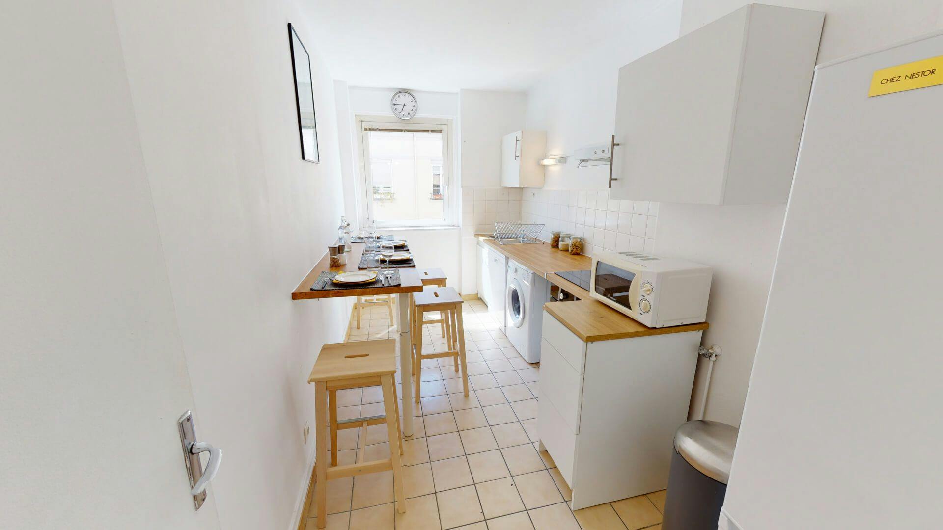 Private room for rent on Rue Bossuet, Lyon - Plus