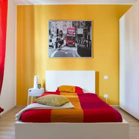 Private room for rent for €790 per month in Milan, Via Lucca