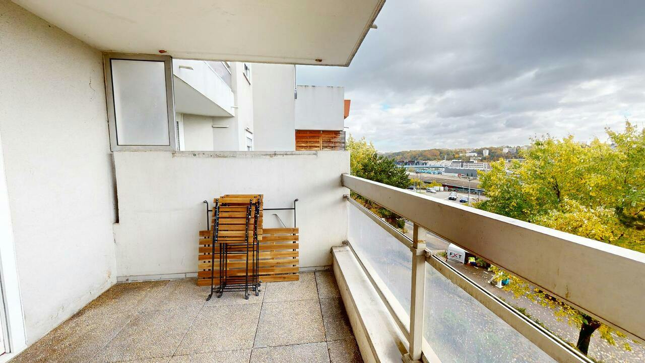 Private room for rent on Avenue 25ème Rgt Tirailleurs Sénégalais, Lyon - Plus