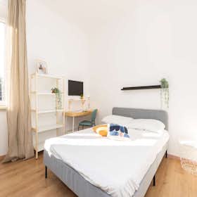 Private room for rent for €830 per month in Milan, Via Giuseppe Regaldi