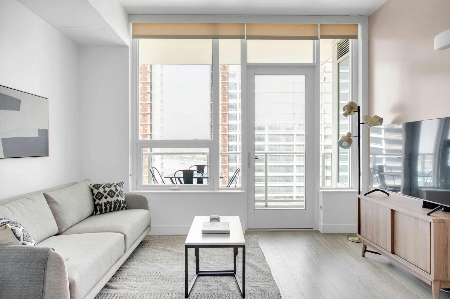 Apartment for rent for $5,111 per month in Los Angeles, South Hope Street