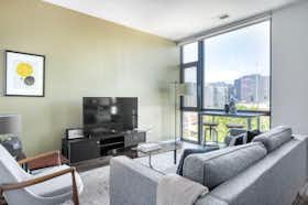 公寓 正在以 $3,931 的月租出租，其位于 Washington, D.C., 8th St NW