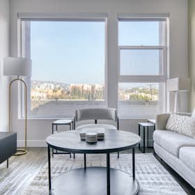 公寓 正在以 $2,043 的月租出租，其位于 Los Angeles, Santa Monica Blvd