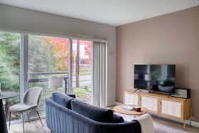 Appartamento in affitto a $3,033 al mese a Seattle, 16th Ave W