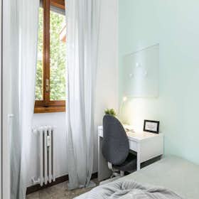 Private room for rent for €665 per month in Vimodrone, Via 15 Martiri