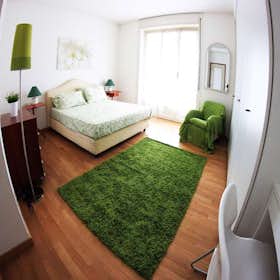 Private room for rent for €795 per month in Milan, Via Don Carlo Gnocchi