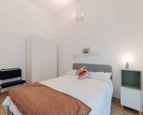 Chambre privée à louer pour 510 €/mois à Turin, Via La Loggia