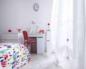 Privé kamer te huur voor € 715 per maand in Sesto San Giovanni, Via Damiano Chiesa