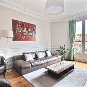 Apartment for rent for €4,028 per month in Paris, Rue Antoine Chantin