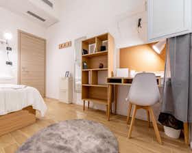 Pokój prywatny do wynajęcia za 510 € miesięcznie w mieście Turin, Via Carlo Pedrotti