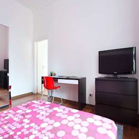 Private room for rent for €955 per month in Milan, Via Vigevano
