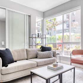 公寓 正在以 $4,519 的月租出租，其位于 Long Beach, W 3rd St