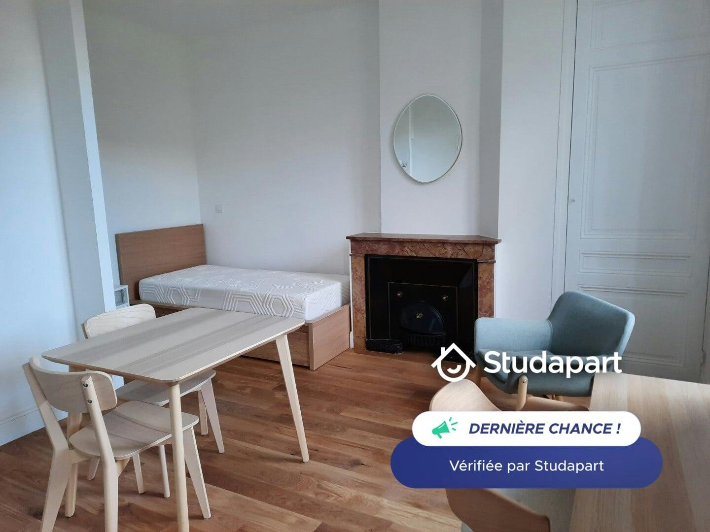 Apartment for rent on Place du 11 Novembre 1918, Lyon