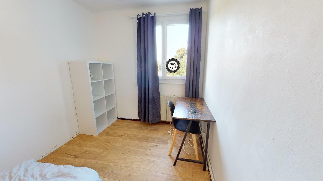 Private room for rent on Allée de la Sauvagère, Marseille