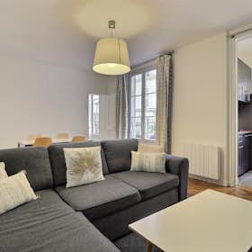 Apartment for rent for €2,088 per month in Paris, Rue Pierre Chausson