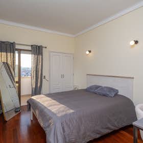 Private room for rent for €550 per month in Lisbon, Rua Jorge Castilho