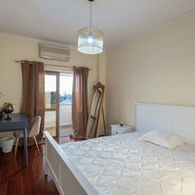 Private room for rent for €700 per month in Lisbon, Rua Jorge Castilho