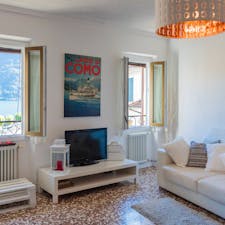 Apartment for rent for CHF 1,244 per month in Argegno, Via Cacciatori delle Alpi