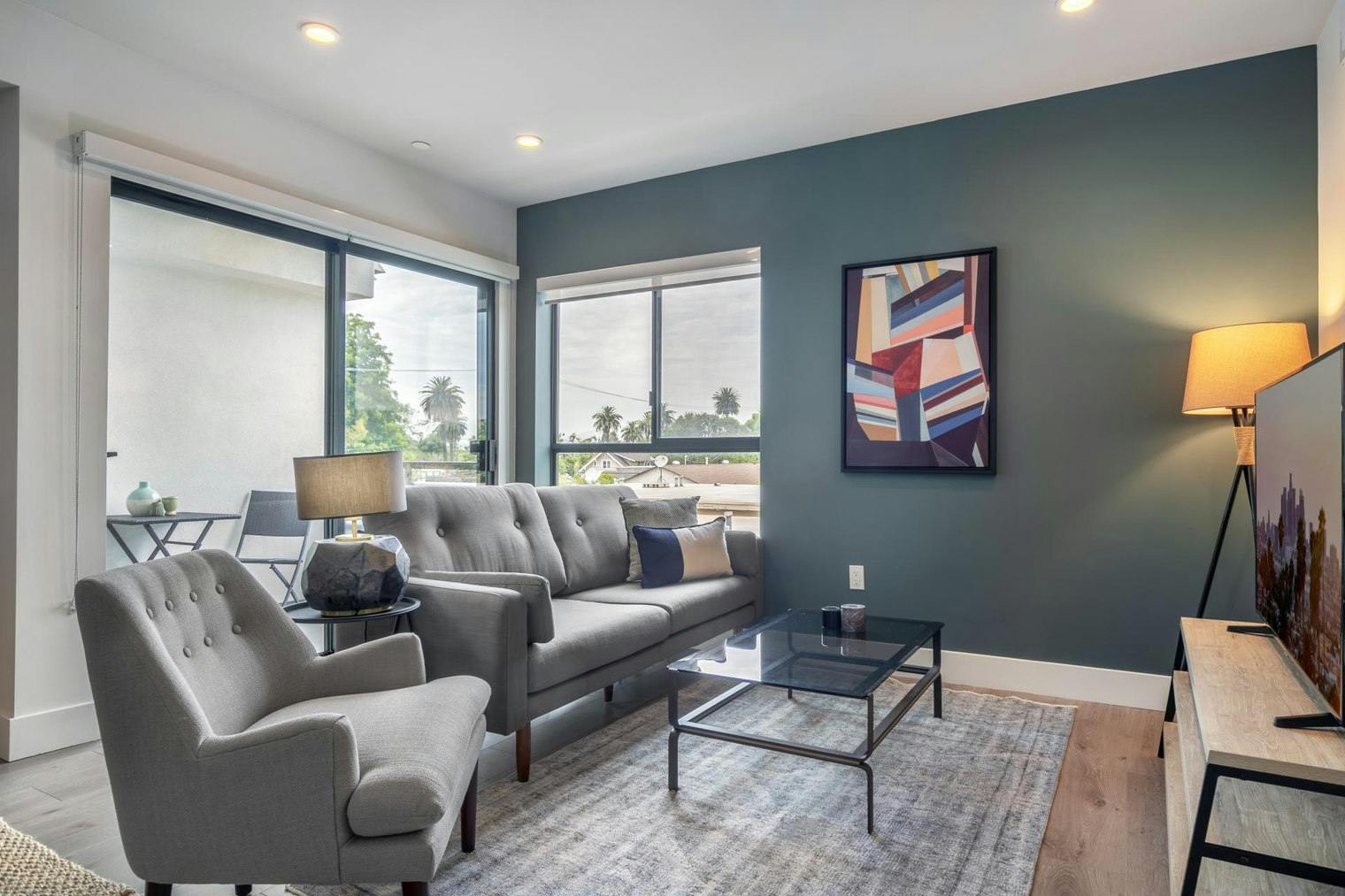 Apartment for rent for $4,808 per month in Los Angeles, McLaughlin Avenue