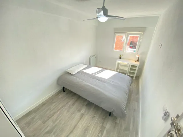 Private room in Calle de Encarnación Oviol, Madrid (1458170) room image 2