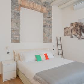 Appartement te huur voor € 3.055 per maand in Como, Via Felice Bonanomi