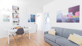 Appartement te huur voor € 1.460 per maand in Como, Via Luigi Dottesio