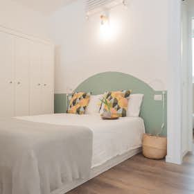 Appartamento in affitto a 1.425 € al mese a Como, Via dei Partigiani