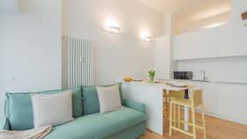 Apartament de închiriat pentru 1.511 EUR pe lună în Como, Via dei Partigiani
