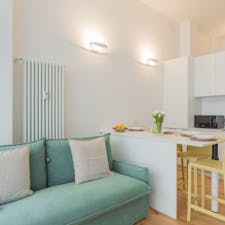 Apartment for rent for €1,413 per month in Como, Via dei Partigiani
