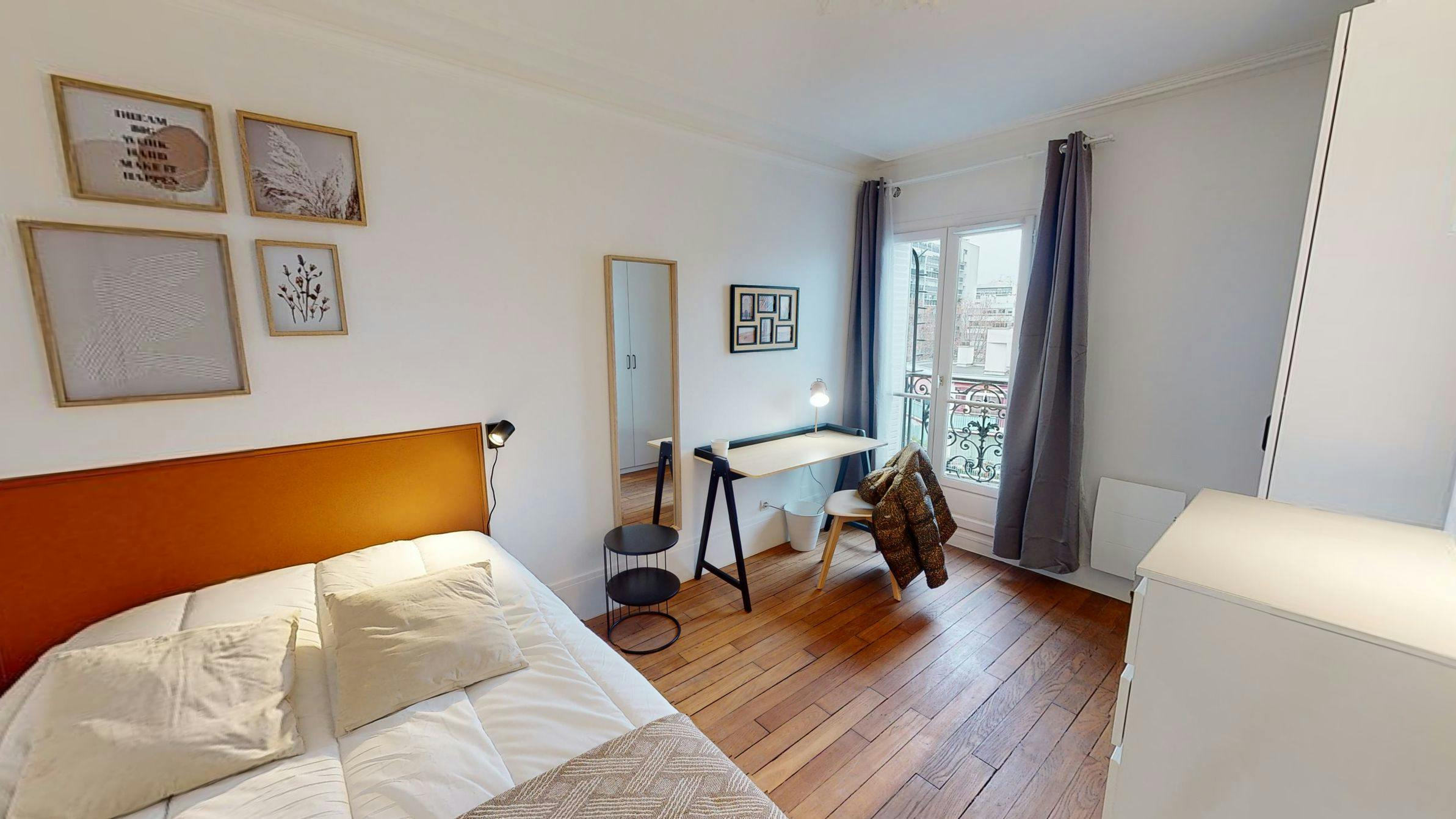 Single room Paris, 12m² — photo 1