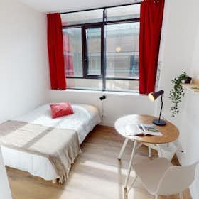 Chambre privée for rent for 700 € per month in Asnières-sur-Seine, Avenue Sainte-Anne