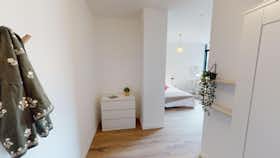 Private room for rent for €974 per month in Asnières-sur-Seine, Avenue Sainte-Anne