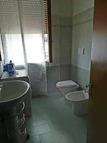 Privé kamer te huur voor € 430 per maand in Vicenza, Via Giovanni Durando