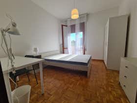 Privé kamer te huur voor € 330 per maand in Dolo, Via Adele Jachia