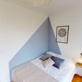 Private room for rent for €798 per month in Paris, Rue Claude Decaen
