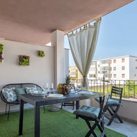 Appartement te huur voor € 1.000 per maand in Alghero, Via Thomas Alva Edison