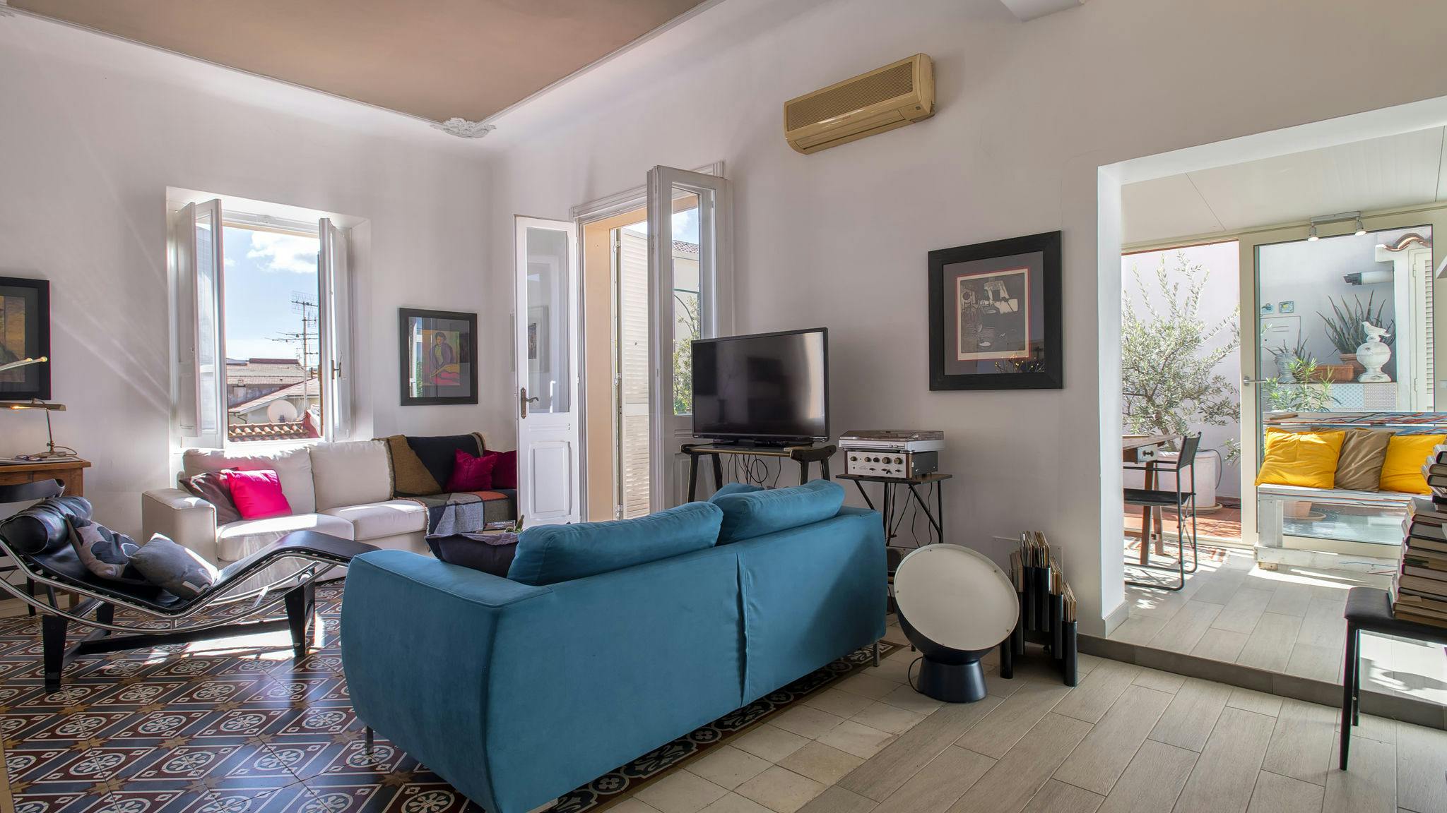 preview gallery tile