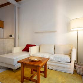 Apartment for rent for €1,095 per month in Barcelona, Carrer dels Salvador