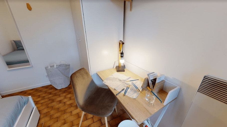 Single room Paris, 12m² — photo 2