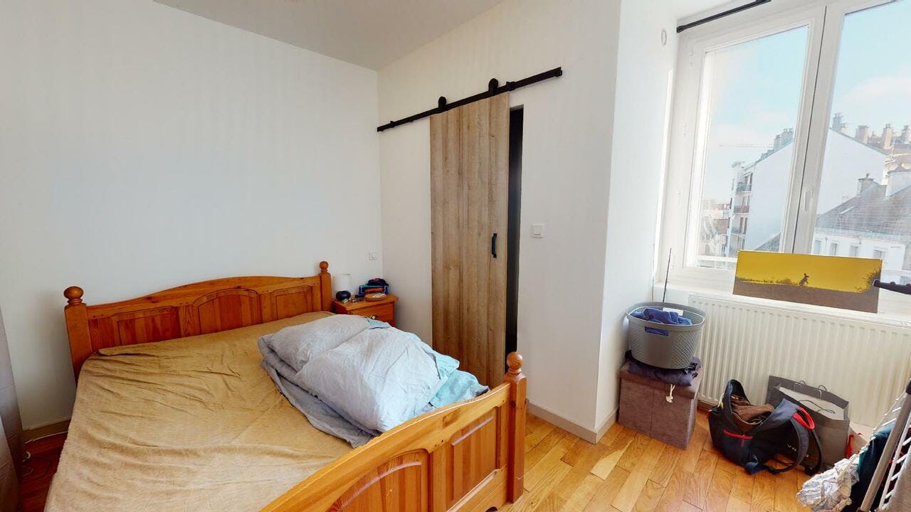 Private room for rent on Rue de Longvic, Dijon