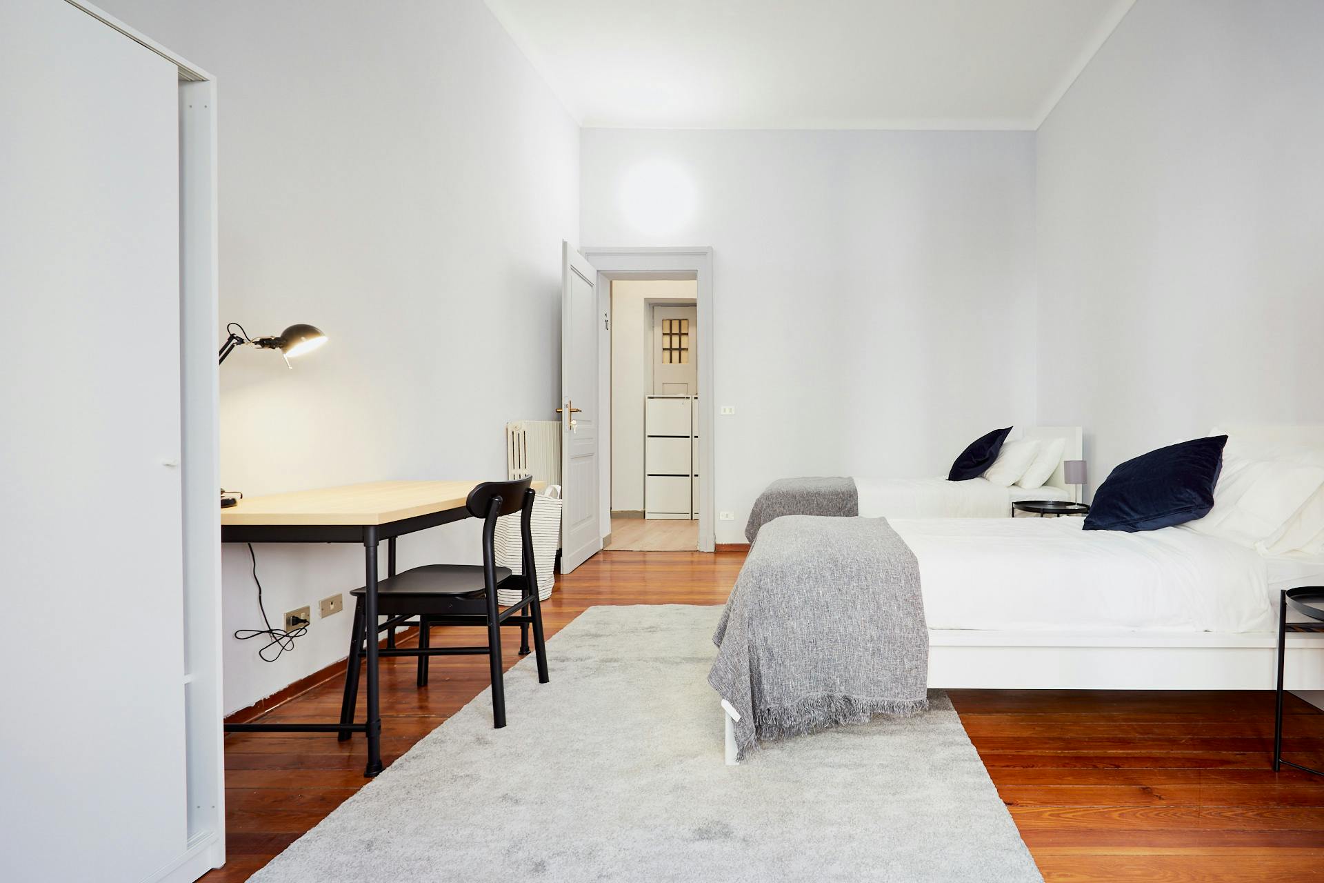 Double room Turin, 1 bed, 19m² — photo 8