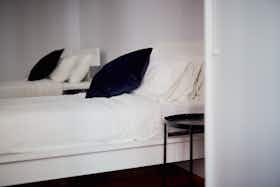 Mehrbettzimmer zu mieten für 417 € pro Monat in Turin, Via Ormea