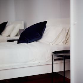Общая комната сдается в аренду за 417 € в месяц в Turin, Via Ormea