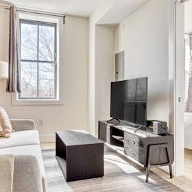 公寓 正在以 $2,800 的月租出租，其位于 Washington, D.C., Pennsylvania Ave SE